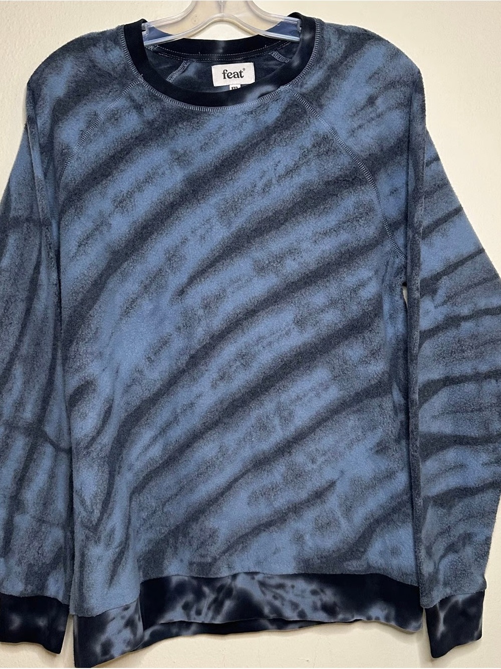 NWT Unisex FEAT Blanketblend Crew Neck Sweatshirt in Volt Blue Tie Dye - Medium